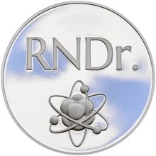RNDr. - Titulárna medaila strieborná